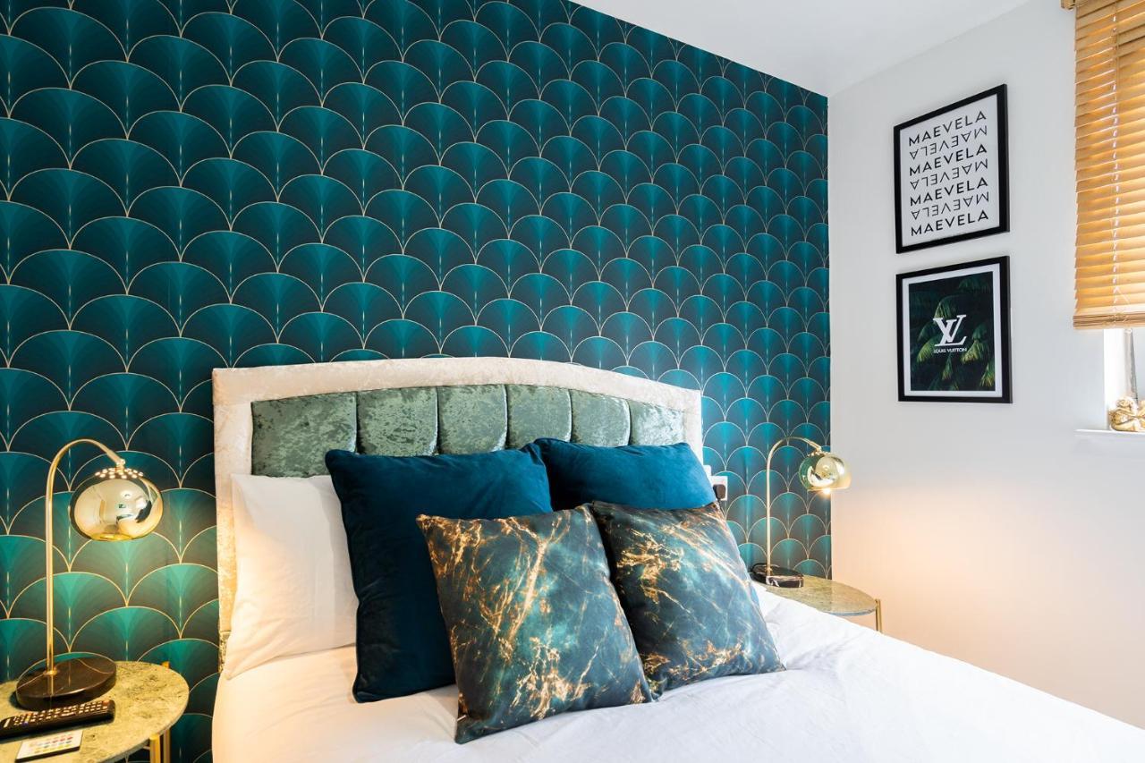 Maevela Apartments - Ultra Lavish Luxury 2 Bed Apartment City Centre - With Balcony - Free Secure Parking - Ps4 & Smart Tv'S เบอร์มิงแฮม ภายนอก รูปภาพ