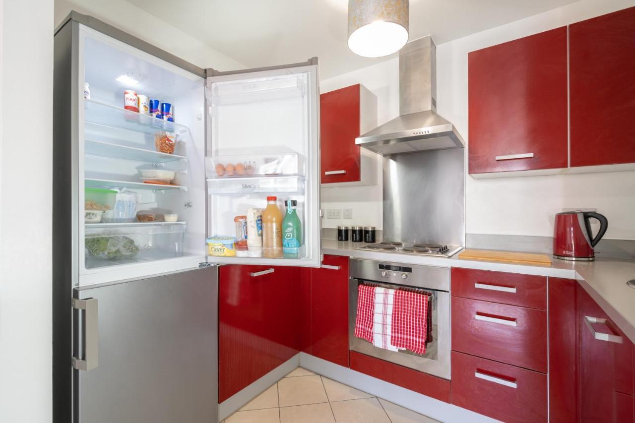 Maevela Apartments - Ultra Lavish Luxury 2 Bed Apartment City Centre - With Balcony - Free Secure Parking - Ps4 & Smart Tv'S เบอร์มิงแฮม ภายนอก รูปภาพ
