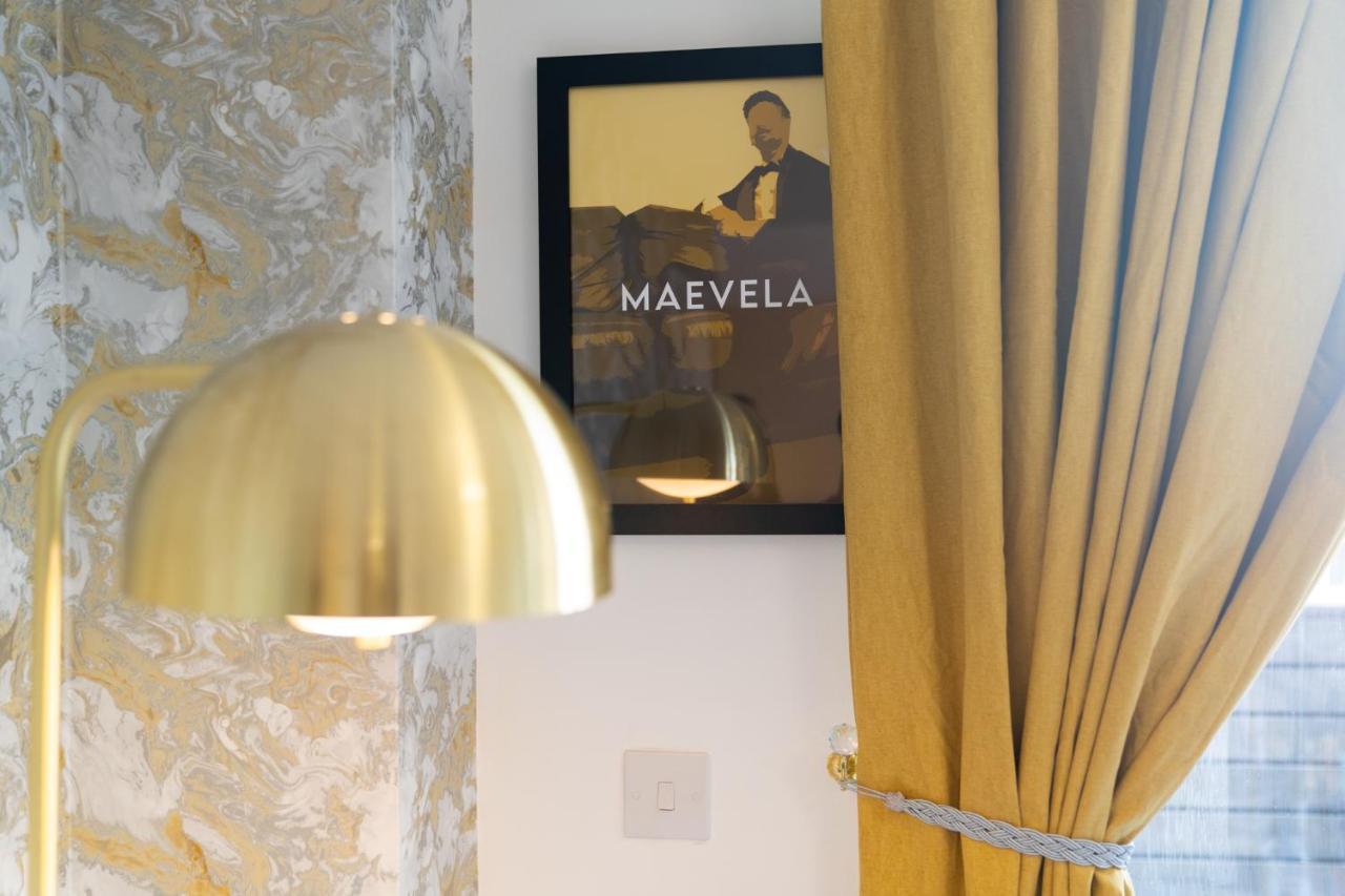 Maevela Apartments - Ultra Lavish Luxury 2 Bed Apartment City Centre - With Balcony - Free Secure Parking - Ps4 & Smart Tv'S เบอร์มิงแฮม ภายนอก รูปภาพ