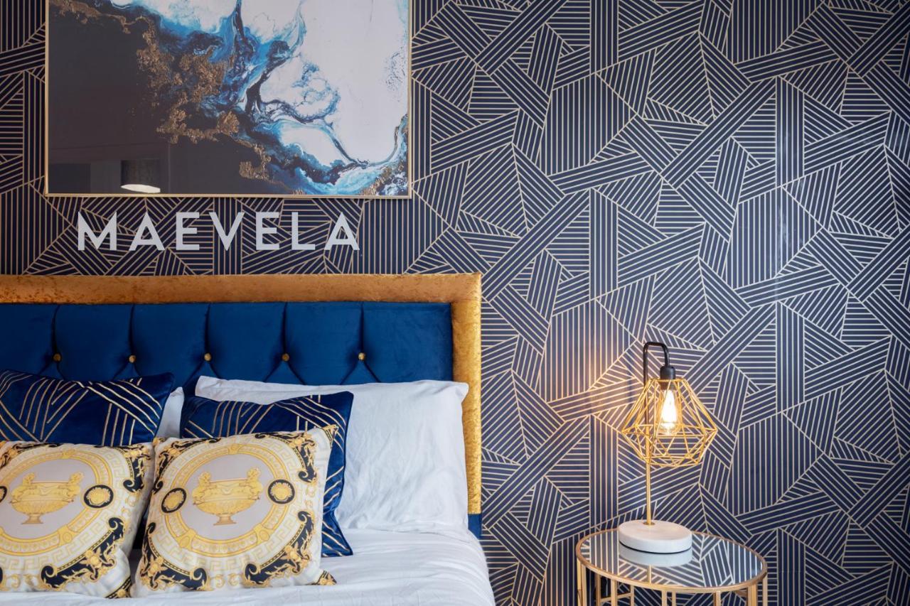 Maevela Apartments - Ultra Lavish Luxury 2 Bed Apartment City Centre - With Balcony - Free Secure Parking - Ps4 & Smart Tv'S เบอร์มิงแฮม ภายนอก รูปภาพ